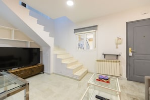 Interior - (PRA100C) 2 bedroom and 2 bathroom apartment in the center of Madrid (Madrid)
