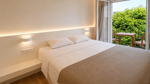 Elysium Apartments
