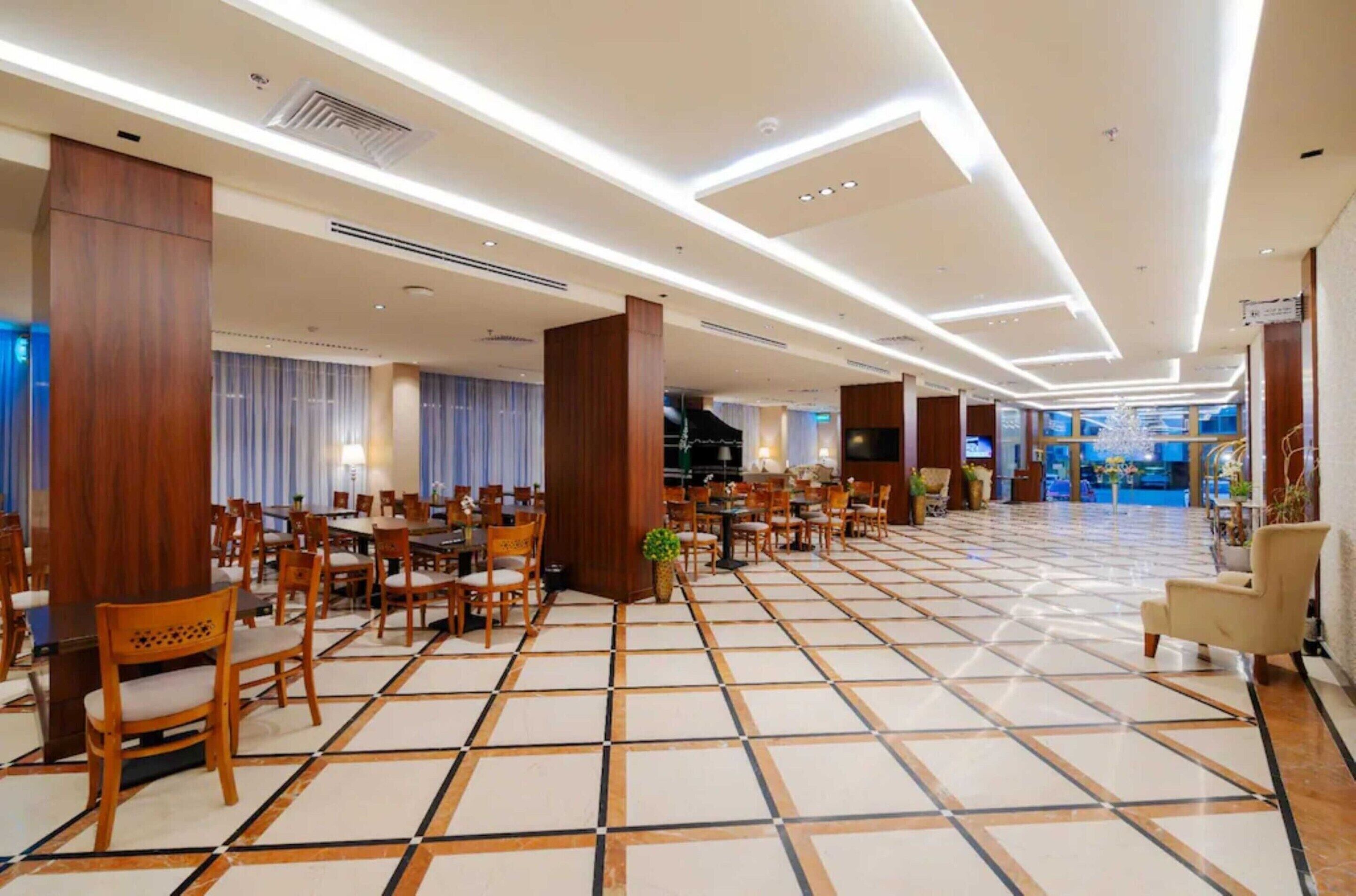 House | Dining