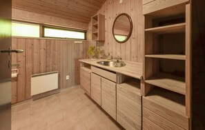 Interior - Amazing home in Ebeltoft with WiFi (Ebeltoft)