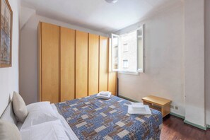 Bügeleisen/Bügelbrett, kostenloses WLAN, Bettwäsche
