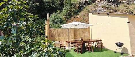 Double Room | Outdoor dining