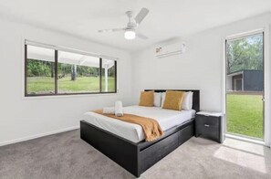 Room - Arielle’s haven (Cedar Creek)