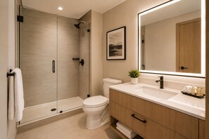 Classic-Zimmer | Badezimmer | Haartrockner, Toilettenpapier