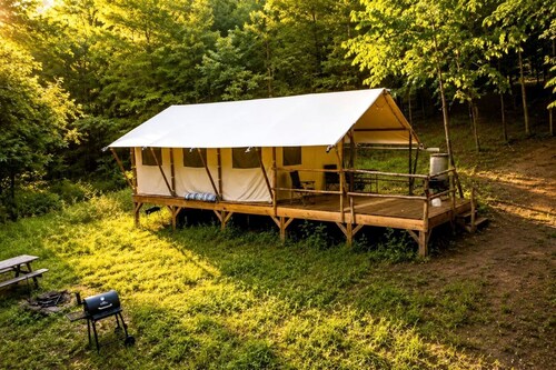 Secluded Off-Grid Glamping Tent on 180 Acres near Ponds & Forest Trails, Lenoir, NC