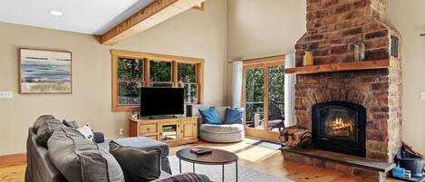 TV, fireplace, ping pong