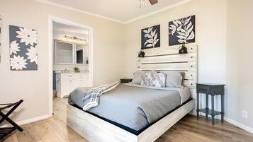 4 bedrooms, desk, iron/ironing board, travel cot