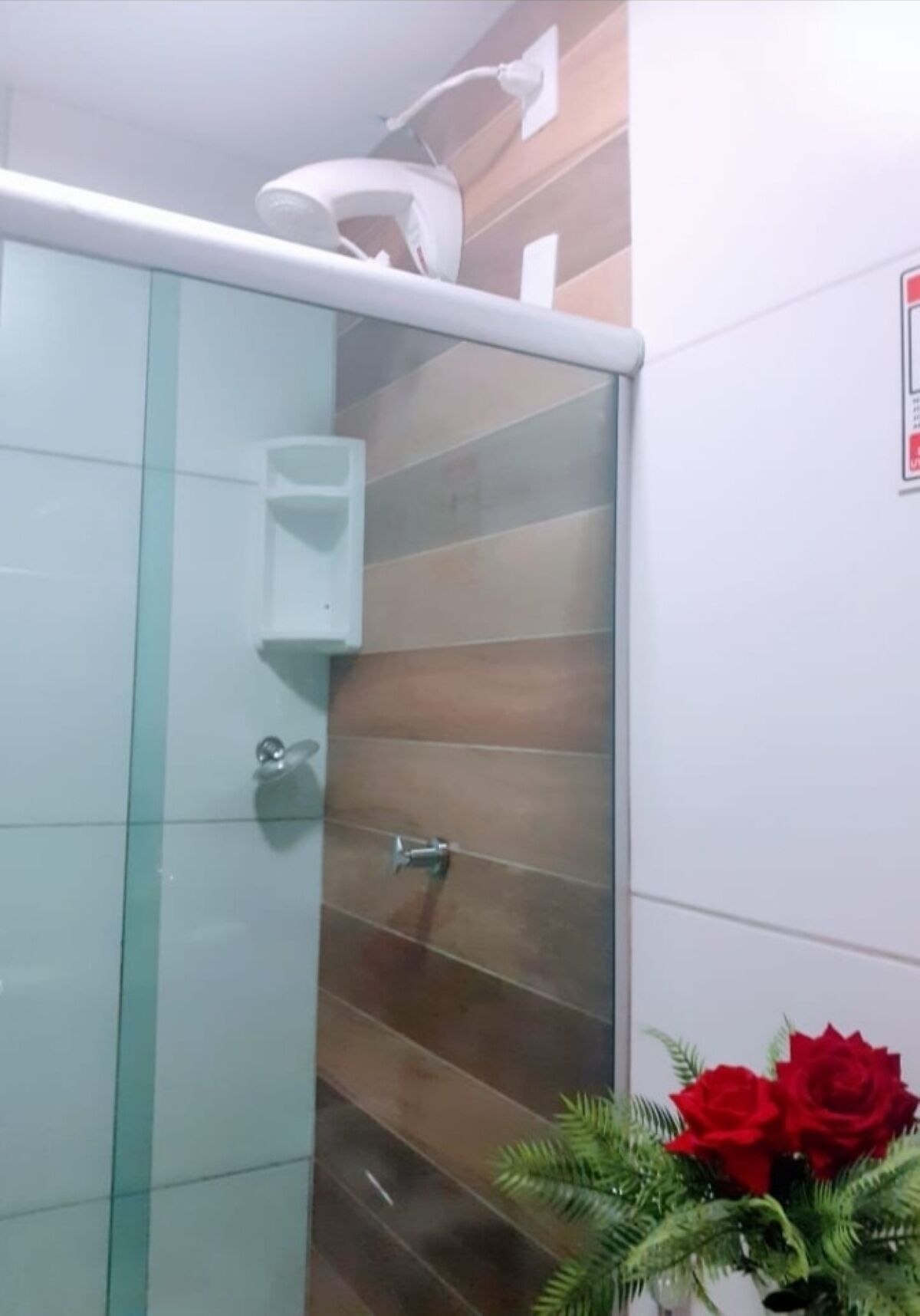 Chambre Double pour 1 personne | Salle de bain | Douche, articles de toilette gratuits, serviettes fournies, savon