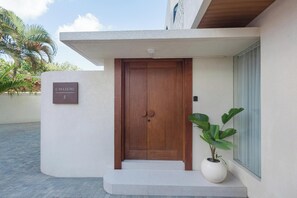 Property entrance - Casa Ecru Villa by Betterplace (Canggu)