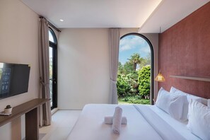 Classic Villa | Desk, laptop workspace, iron/ironing board, free WiFi - Casa Ecru Villa by Betterplace (Canggu)