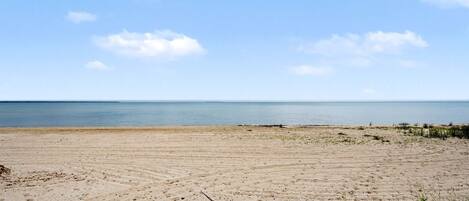 Beach nearby, kayaking, fishing