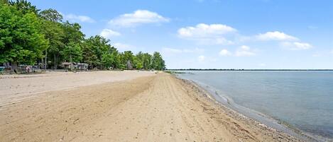 Beach nearby, kayaking, fishing