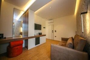Suite, Balcony, City View | Living area - Comfort Boutique Hotel (Tirana)
