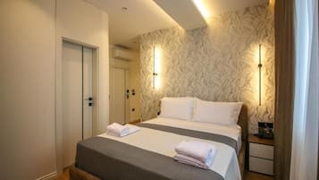 Suite, Balkon, Stadtblick | Schreibtisch, kostenloses WLAN