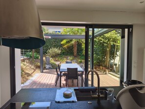 Dining - Villa for 8 people, 500 meters from the beach and 200 meters from Lajarrige Avenue (La Baule-Escoublac)