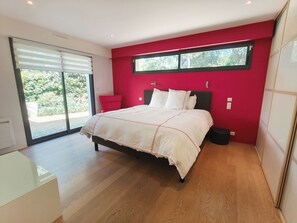 Room - Villa for 8 people, 500 meters from the beach and 200 meters from Lajarrige Avenue (La Baule-Escoublac)