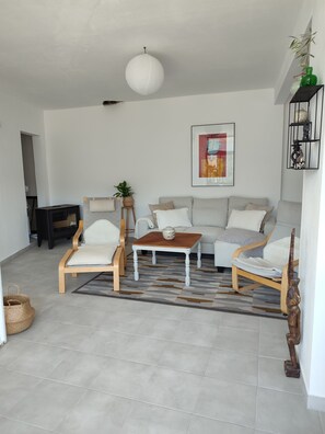 Living area - Beautiful 3-bedroom house in lovely Figueiró dos Vinhos (Figueiró dos Vinhos)