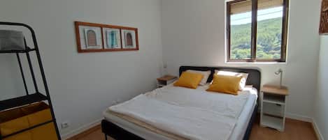 3 chambres, accès Internet, draps fournis