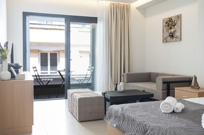 AKVA Property - The Piraeus Collection