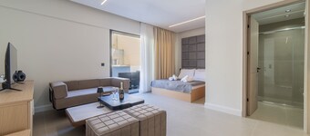AKVA Property - The Piraeus Collection