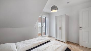 WiFi, bed sheets
