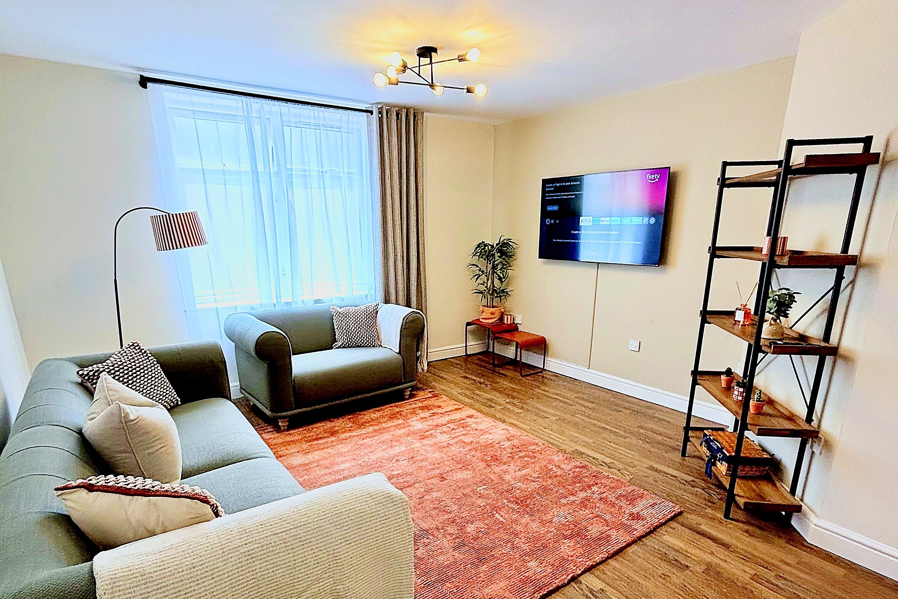 Smart TV, books, stereo