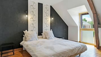 WiFi, bed sheets