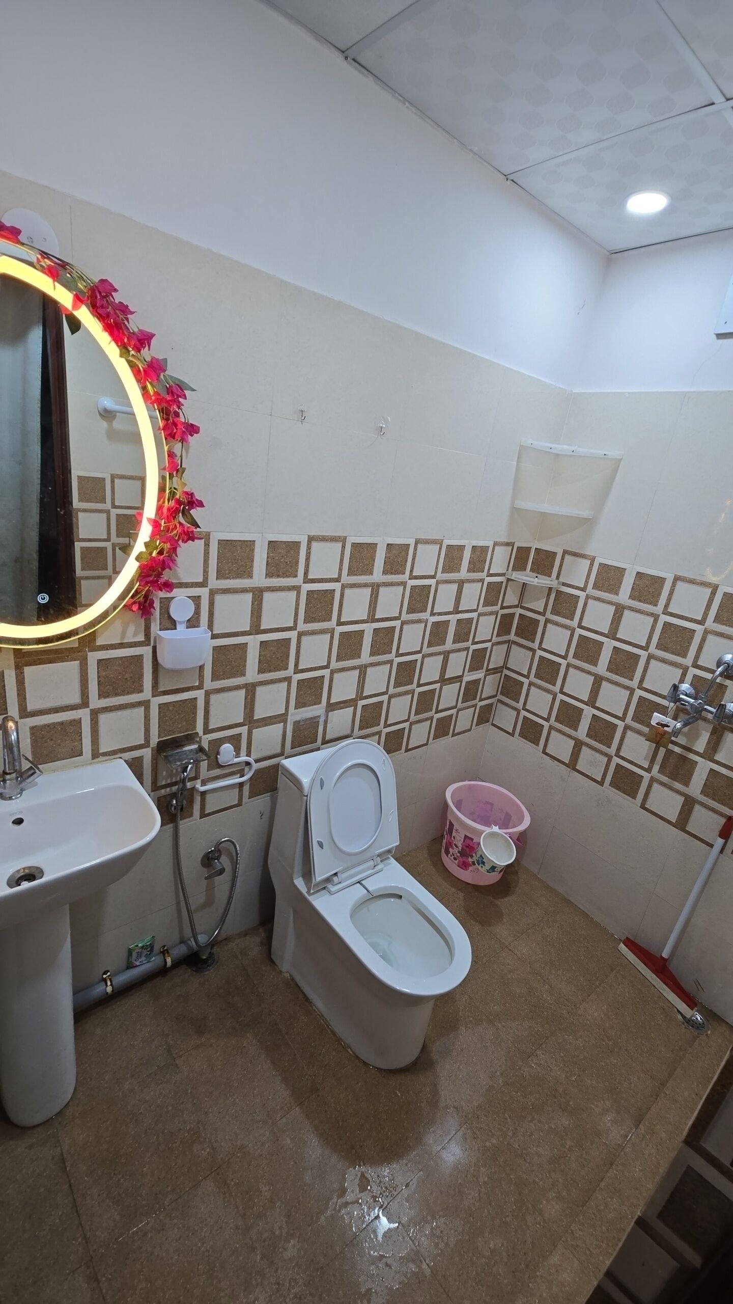 Bidet, serviettes fournies