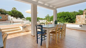Unclassified image, 5 of 27, button - Double Room with Private Terrace and Sea View (Cala Caterina)
