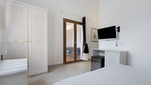Unclassified image, 4 of 27, button - Double Room with Private Terrace and Sea View (Cala Caterina)