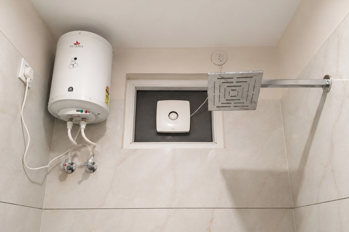 Shower, bidet, towels, soap