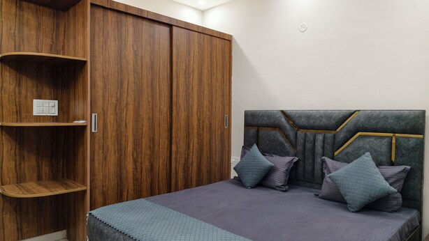 Premium bedding, down duvets, desk, laptop workspace