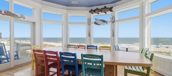Casa Margarita - Luxury Oceanfront, Private Pool w Kid Pool, Hot Tub, Direct Beach Access