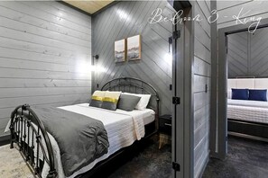 4 Schlafzimmer, Schreibtisch, Bügeleisen/Bügelbrett, WLAN