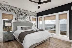 7 bedrooms, desk, iron/ironing board, WiFi - Incredible Spacious Beach House with Stunning Views for an Amazing Family Getaway in Corolla, North Carolina (Corolla)