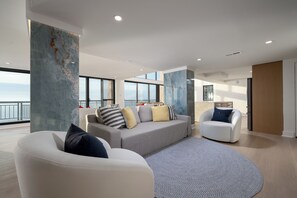 TV - Newly renovated luxury retreat with incredible views, features 6 bedrooms and 5 baths! (Ocean City)
