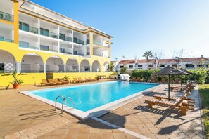 Outdoor pool - Apartamentos Turisticos Algoa Praia (Altura)
