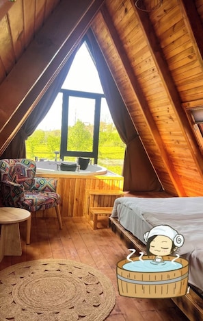 Neljän hengen huone, vuoristonäköala | Ilmainen Wi-Fi