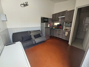 Living area - Vrbo Property (Le Barcarès)
