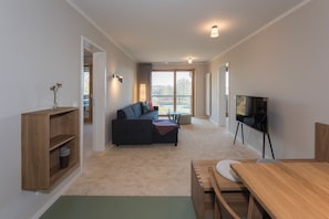 SEEZIEGE L Koje | Laptop workspace, free WiFi, bed sheets, wheelchair access