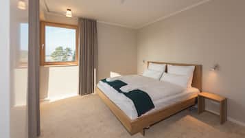 SEEZIEGE XL | Laptop workspace, free WiFi, bed sheets, wheelchair access