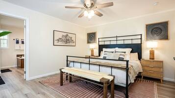 3 bedrooms, desk, iron/ironing board, WiFi