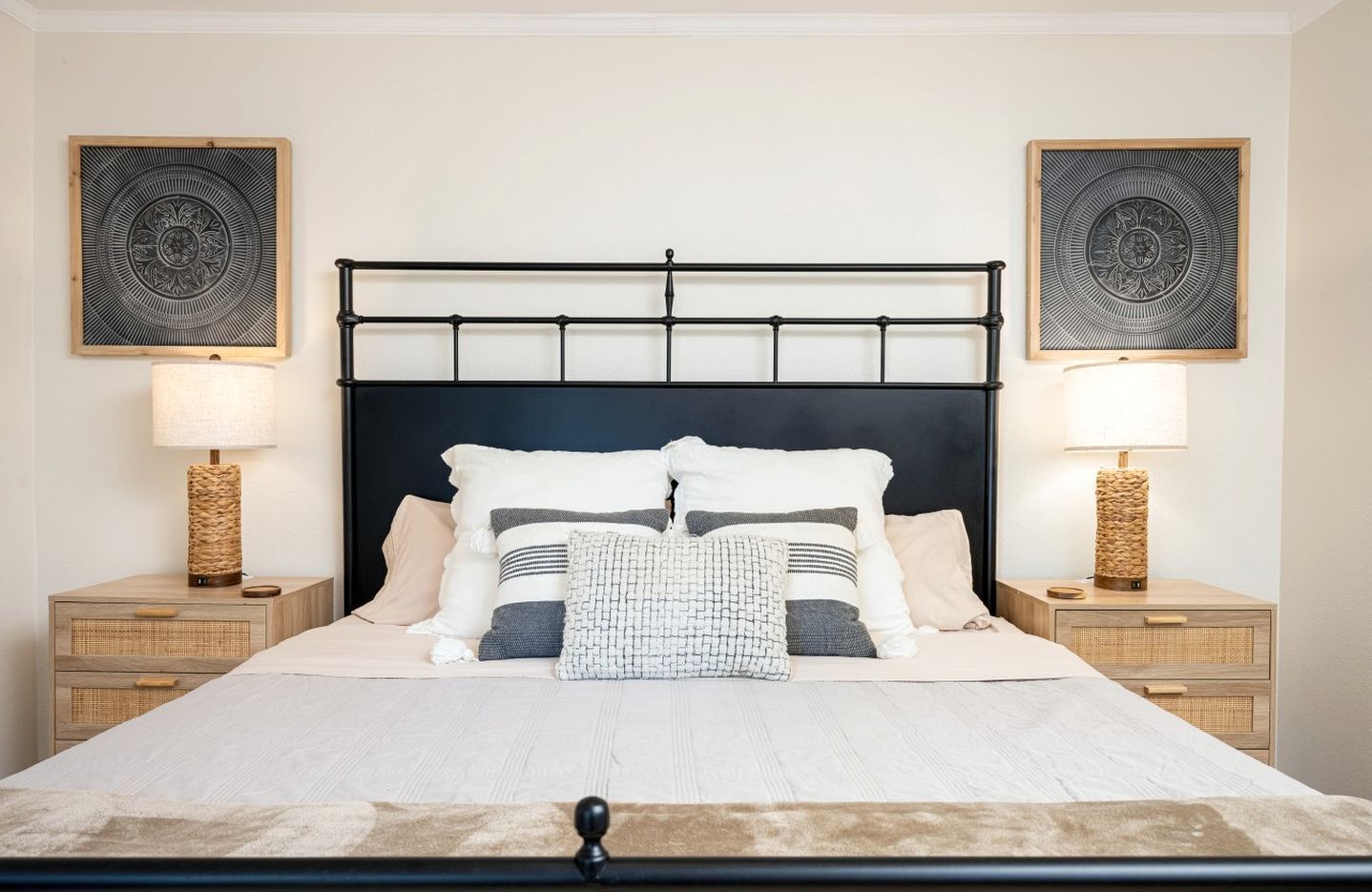 3 Schlafzimmer, Schreibtisch, Bügeleisen/Bügelbrett, WLAN