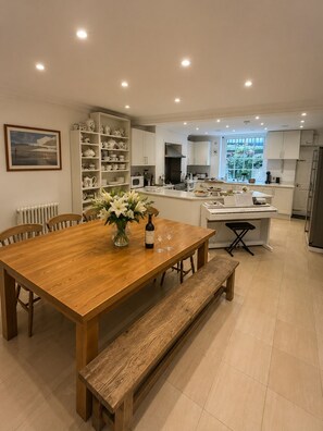 Private kitchen - Super central, Marble Arch. En-suite large and light bedroom in a shared house (London)