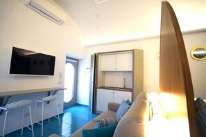 Living area - Vrbo Property (Capri)