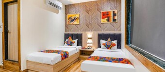 Hotel Riza International