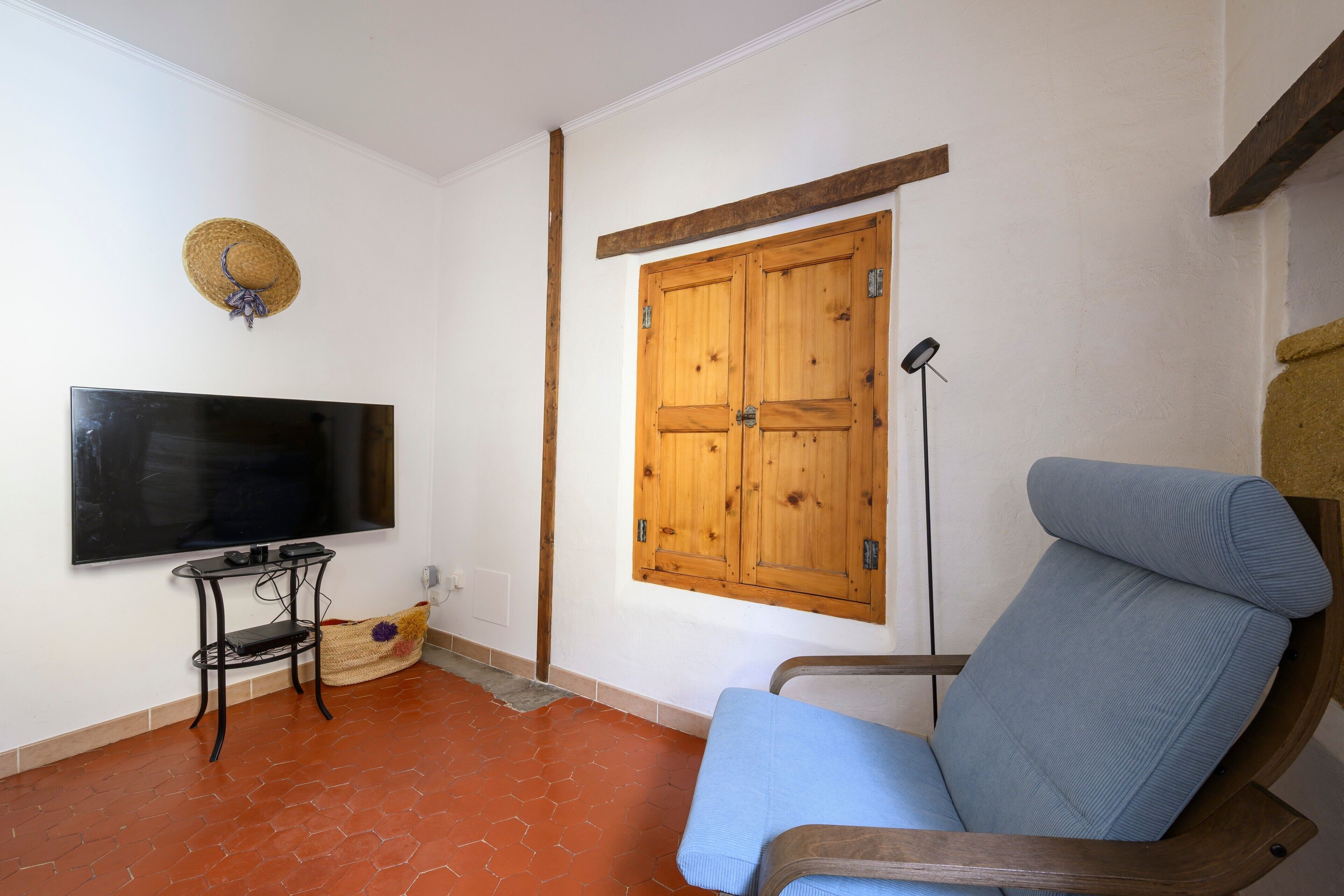 Maison Bleue 26170 Mollans-sur-ouvèze  Authentique Maison De Village Au Bord De La Rivière - Malaucène