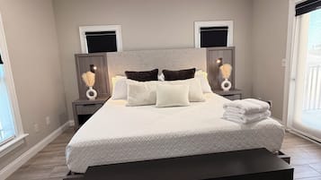4 bedrooms, WiFi, bed sheets