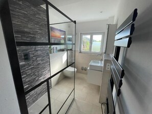 Bathroom - Vrbo Property (Sundern (Sauerland))