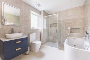 Dusche, Haartrockner, Shampoo